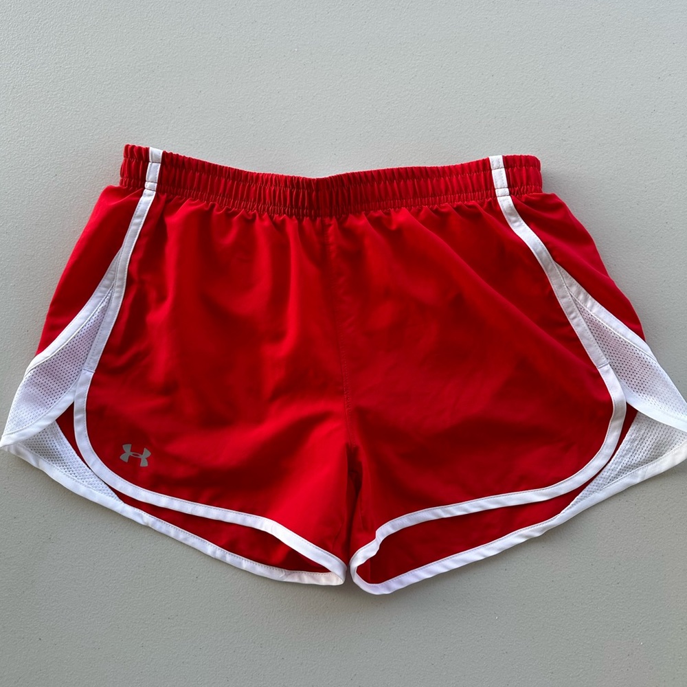 Under Armour Red Dolphine Shorts S